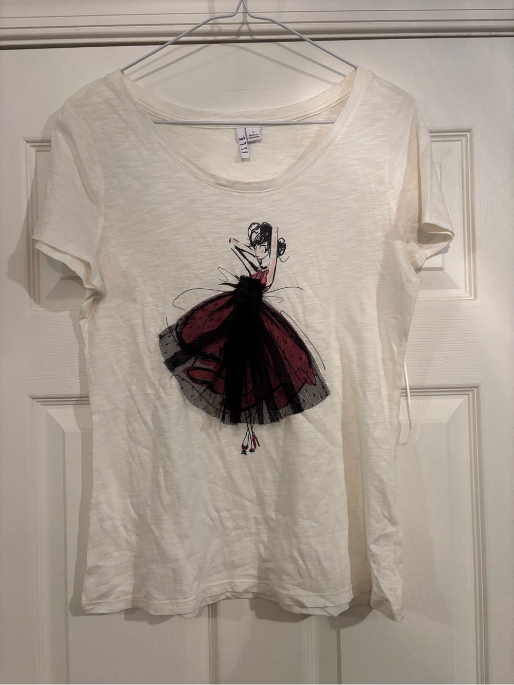 Elle Cream Short-Sleeve Tee with Red and Black Dress Illustration